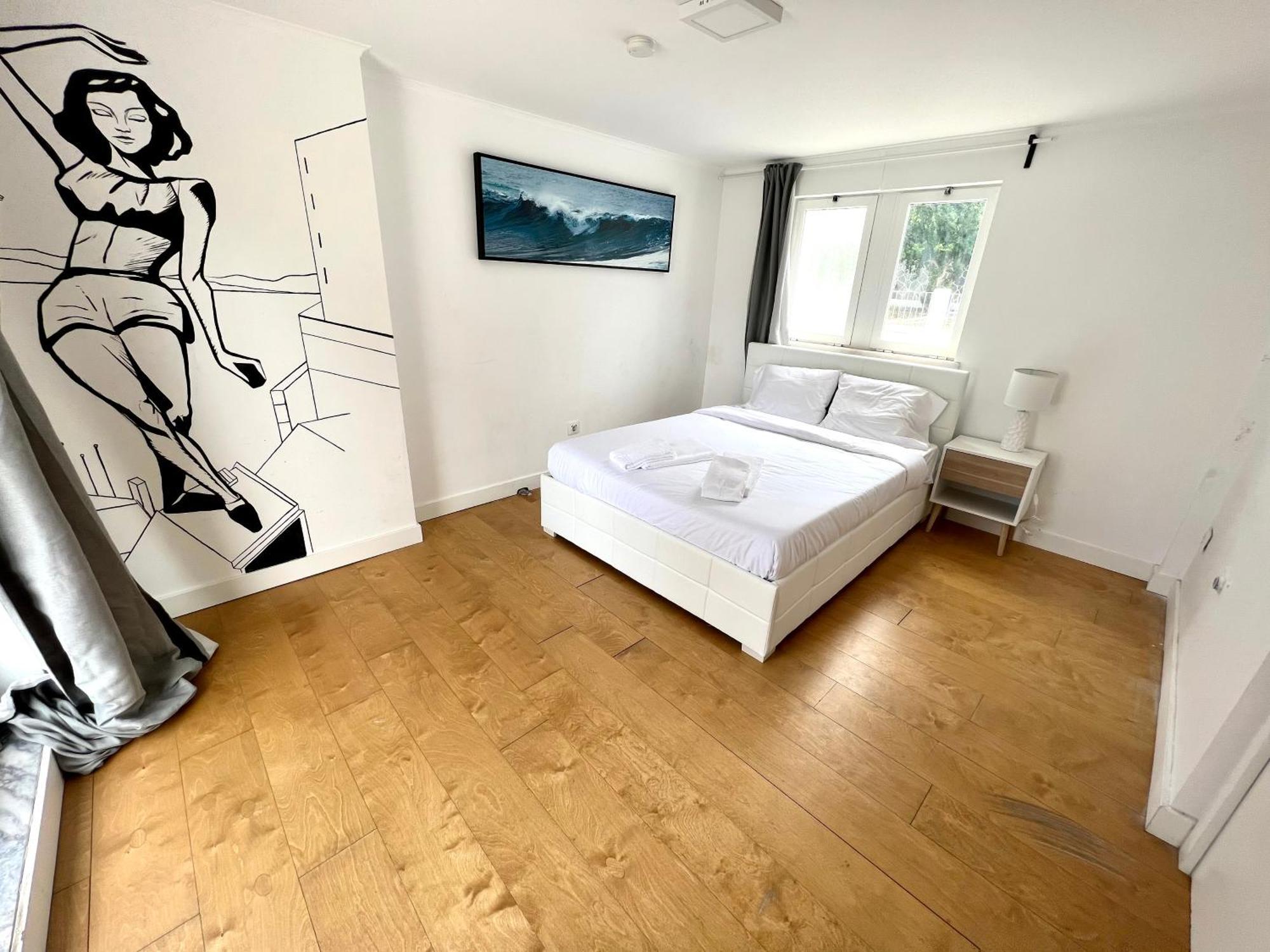 Oeiras Beach Private Room 9 - Double Bedroom With Shared Bathroom & Terrace Zewnętrze zdjęcie