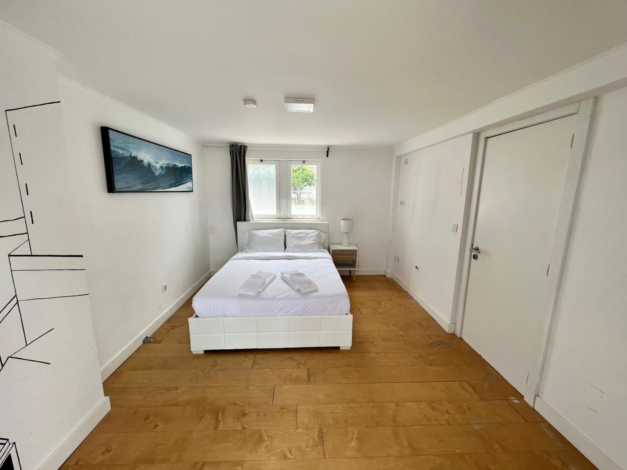 Oeiras Beach Private Room 9 - Double Bedroom With Shared Bathroom & Terrace Zewnętrze zdjęcie