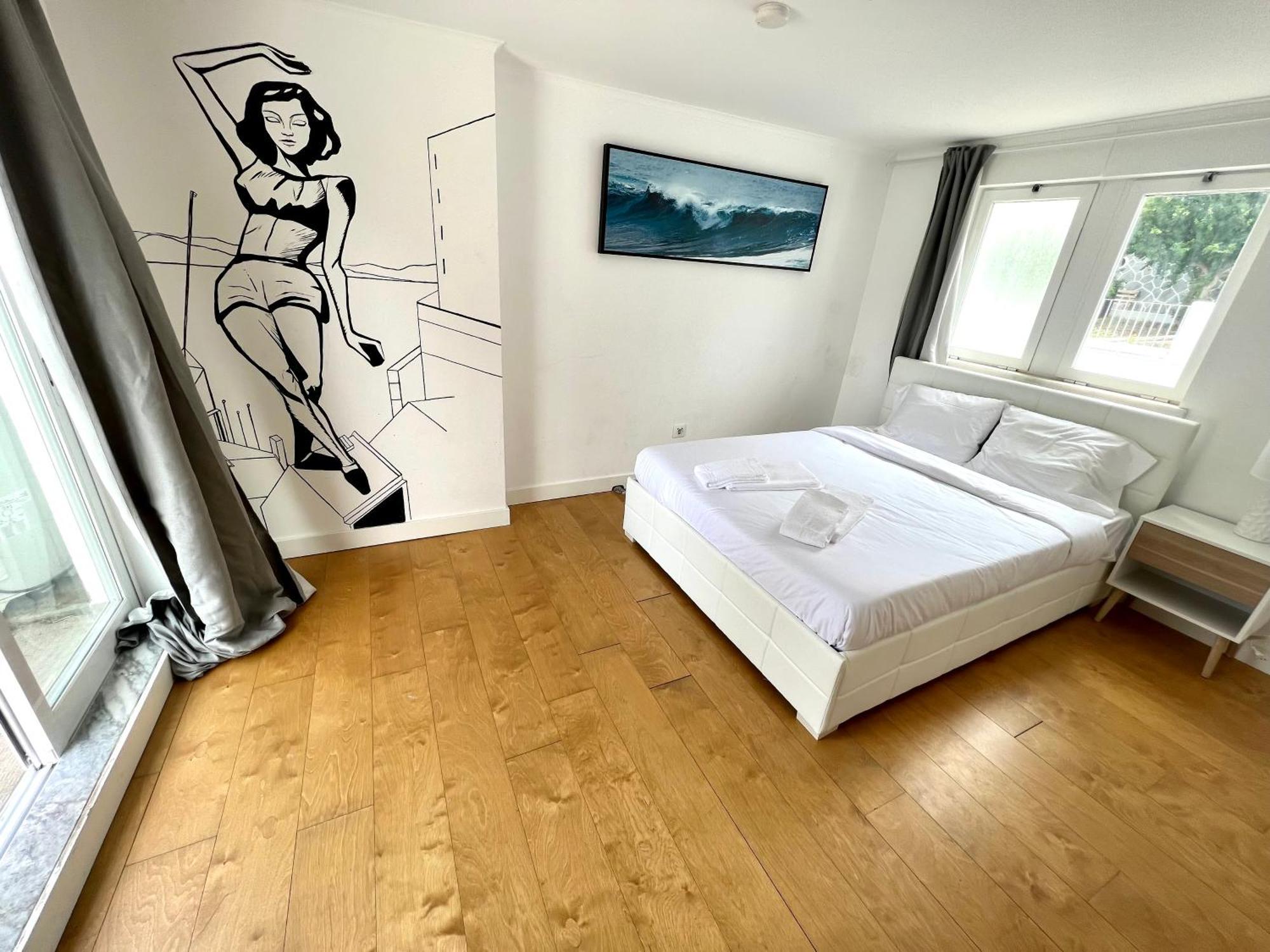 Oeiras Beach Private Room 9 - Double Bedroom With Shared Bathroom & Terrace Zewnętrze zdjęcie